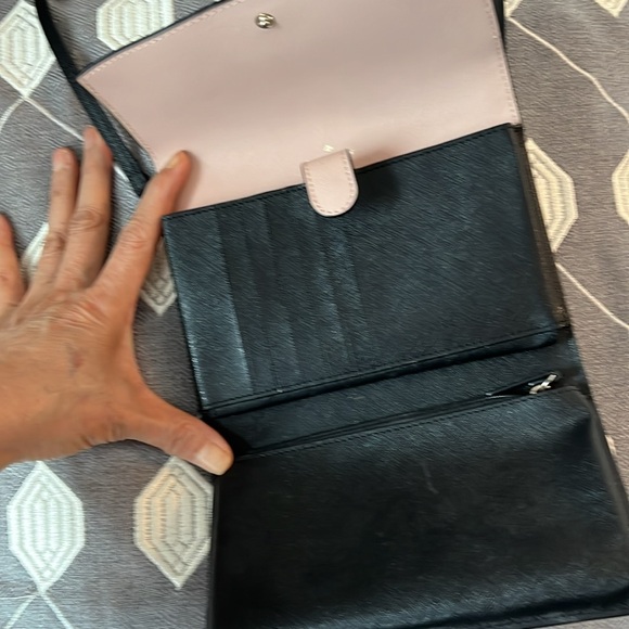 KATE SPADE Light Pink and Black Phone Crossbody - Picture 4 of 6